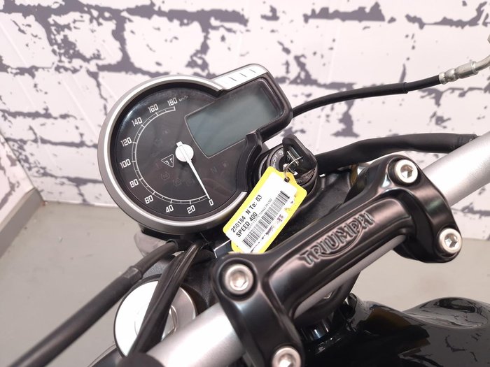 2025 Triumph Speed 400 Speed Four Black