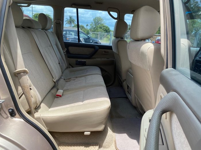 2005 Toyota Landcruiser GXL