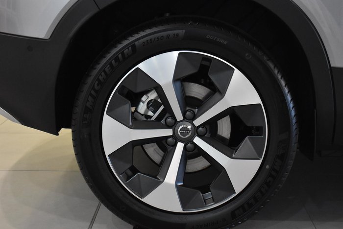 2025 Volvo XC40 Plus B4 Special Edition MY25 Silver Dawn