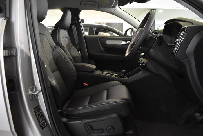 2025 Volvo XC40 Plus B4 Special Edition MY25 Silver Dawn