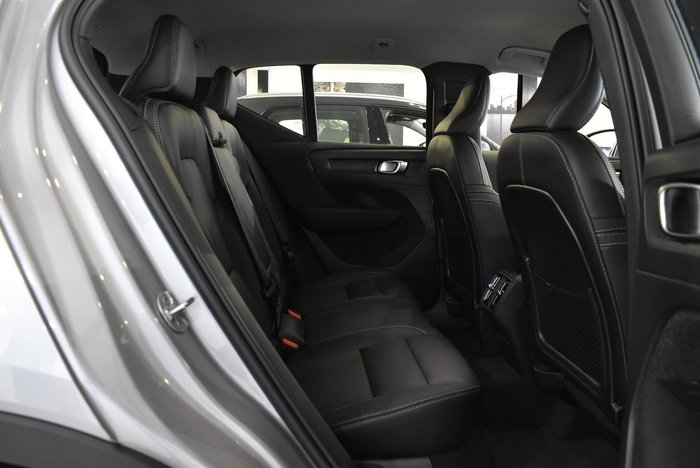 2025 Volvo XC40 Plus B4 Special Edition MY25 Silver Dawn