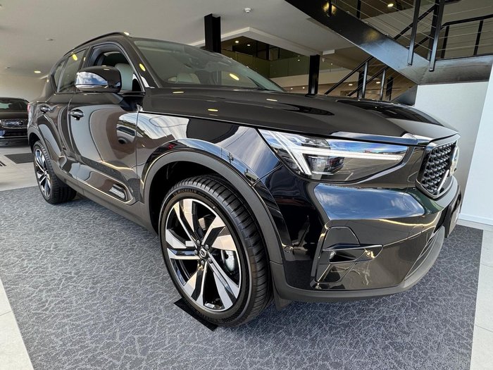 2025 Volvo XC40 Ultra B4 Dark MY26 AWD Onyx Black