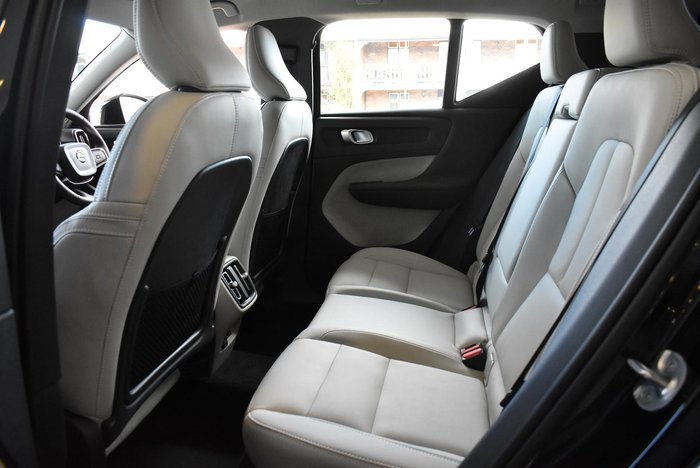 2025 Volvo XC40 Ultra B4 Dark MY26 AWD Onyx Black