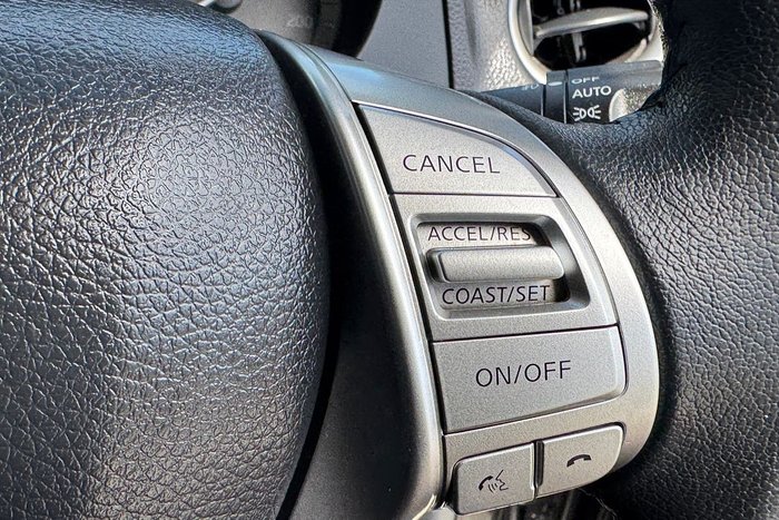 2016 Nissan Navara ST