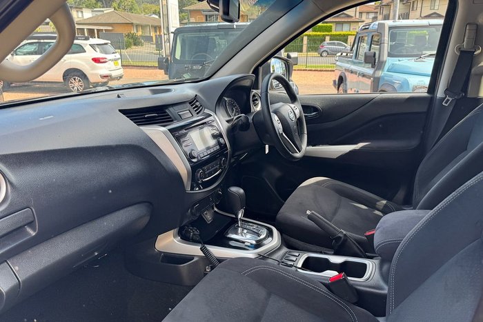 2016 Nissan Navara ST