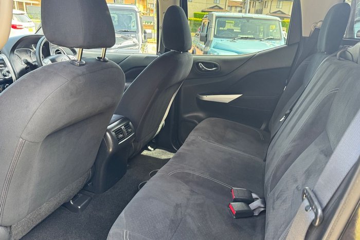 2016 Nissan Navara ST