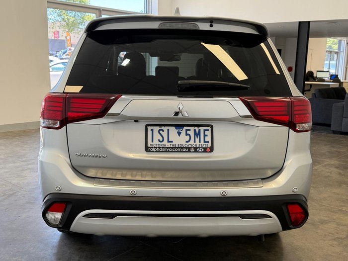 2020 Mitsubishi Outlander LS