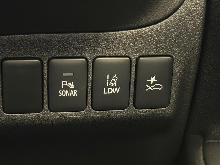 2020 Mitsubishi Outlander LS