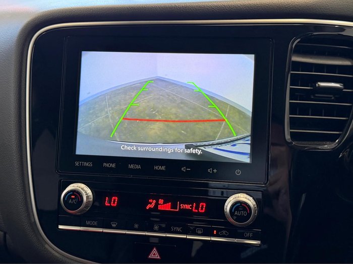 2020 Mitsubishi Outlander LS