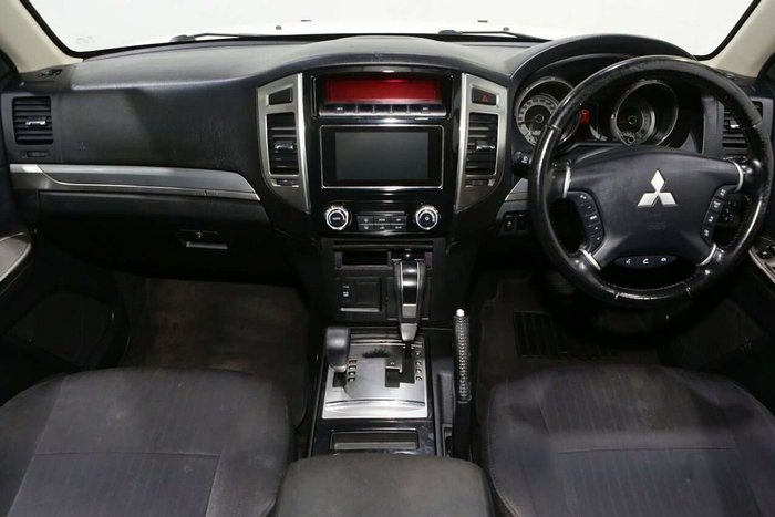 2019 Mitsubishi Pajero GLX