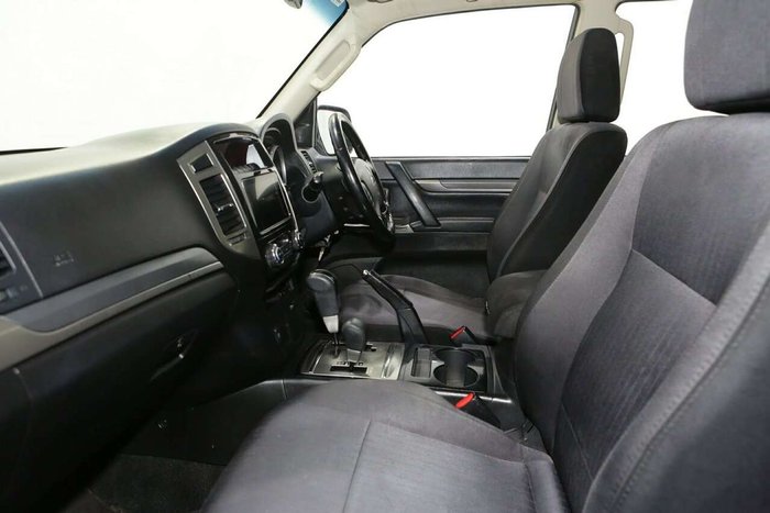 2019 Mitsubishi Pajero GLX