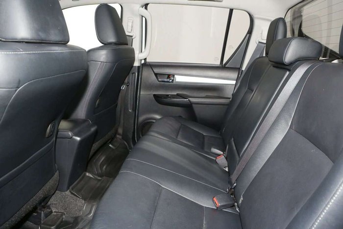 2016 Toyota Hilux SR5