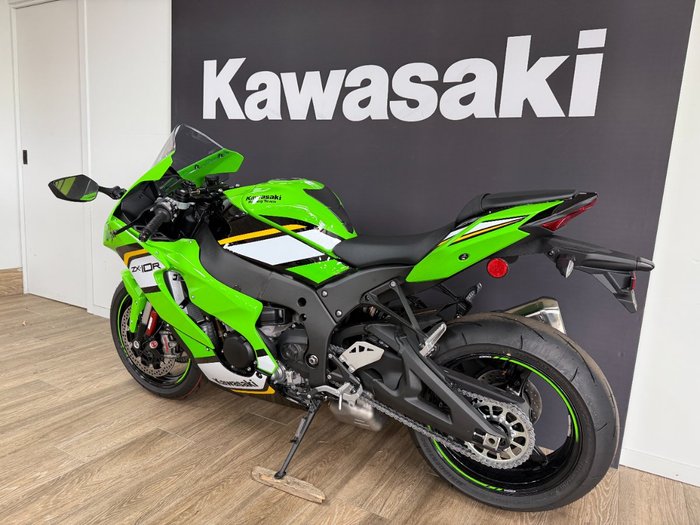 2025 Kawasaki NINJA ZX-10R GREEN