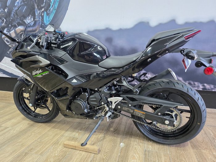2024 Kawasaki NINJA 500 Black