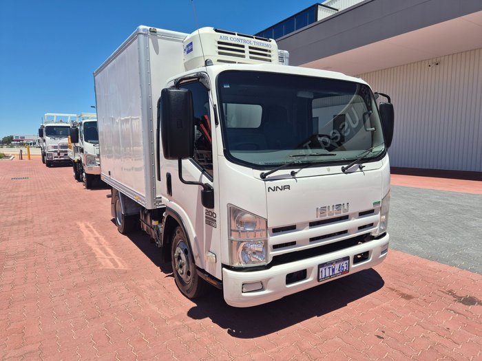 2011 Isuzu Trucks NNR200 Car License 2 Pallet Fridge