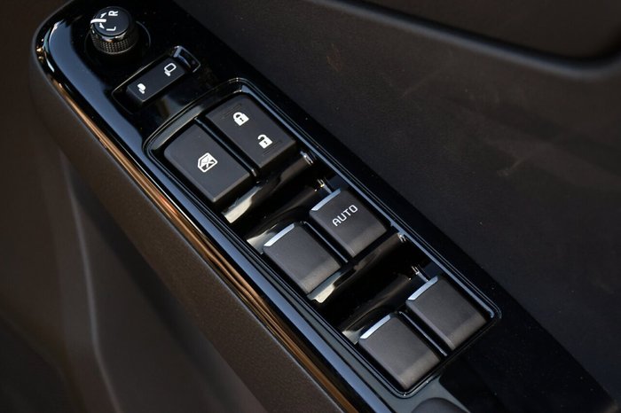 2025 Isuzu D-MAX LS-U