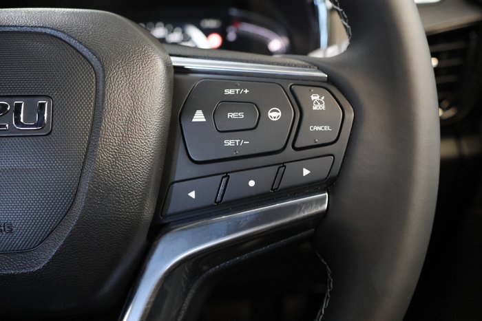 2025 Isuzu D-MAX LS-U