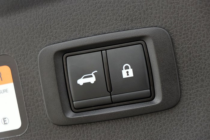 2023 Mitsubishi Eclipse Cross PHEV ES