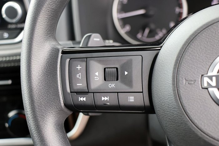 2025 Nissan X-TRAIL ST