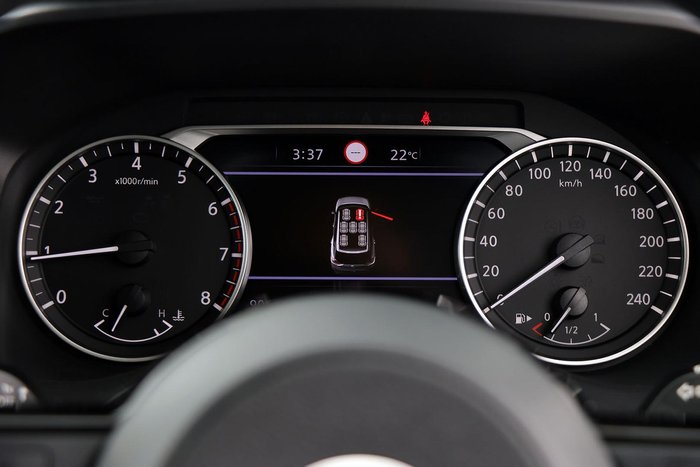 2025 Nissan X-TRAIL ST