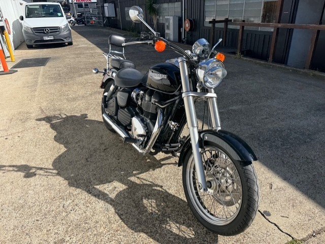 2006 Triumph AMERICA Black