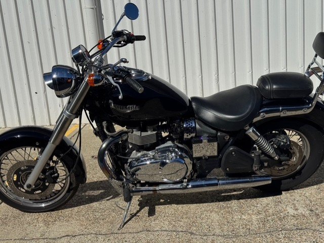 2006 Triumph AMERICA Black