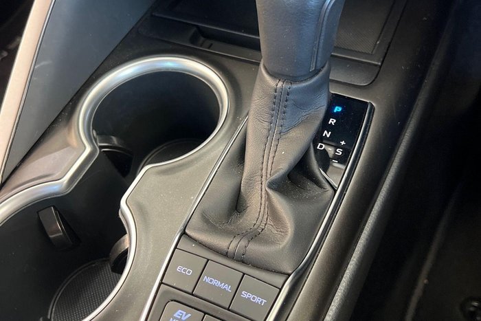 2022 Toyota Camry SX