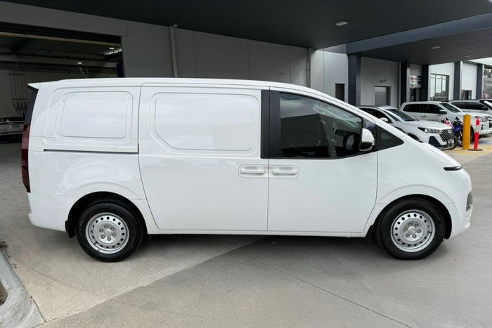 2023 Hyundai STARIA LOAD