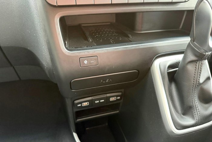 2023 Hyundai STARIA LOAD