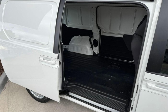 2023 Hyundai STARIA LOAD