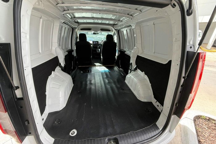 2023 Hyundai STARIA LOAD