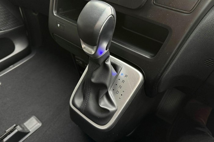 2023 Hyundai STARIA LOAD