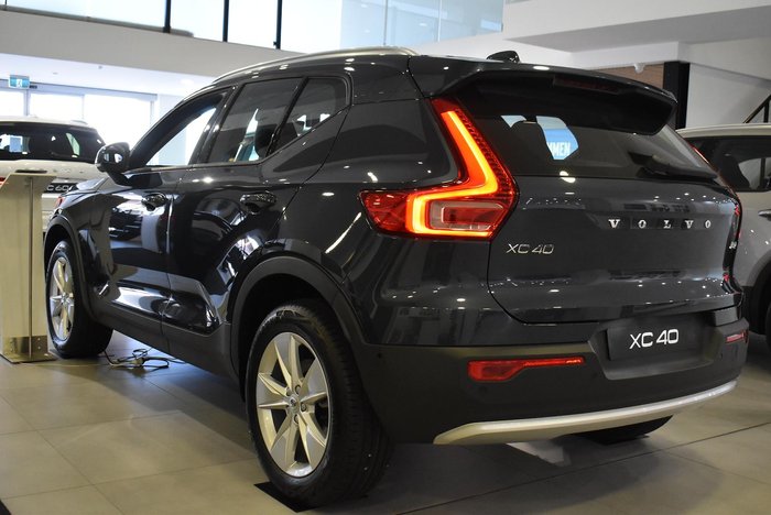 2025 Volvo XC40 Plus B4 MY26 Denim Blue