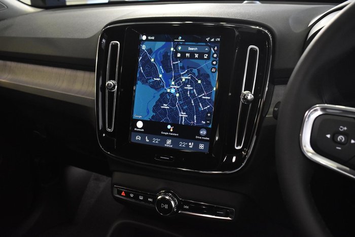 2025 Volvo XC40 Plus B4 MY26 Denim Blue