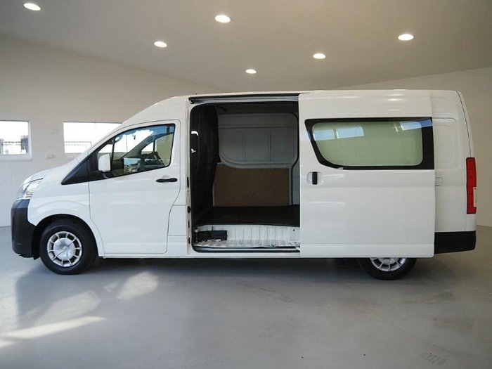 2022 Toyota Hiace