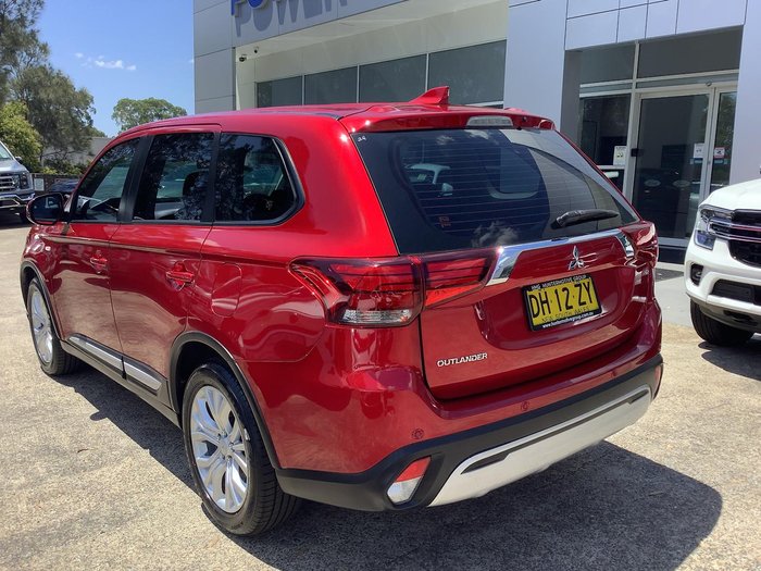 2020 Mitsubishi Outlander ES