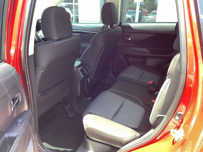 2020 Mitsubishi Outlander ES