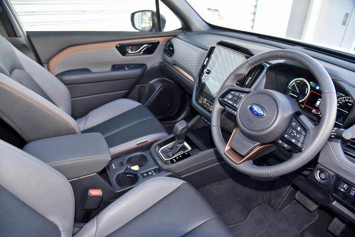 2025 Subaru Forester Hybrid Sport S6 MY26 AWD Crystal White