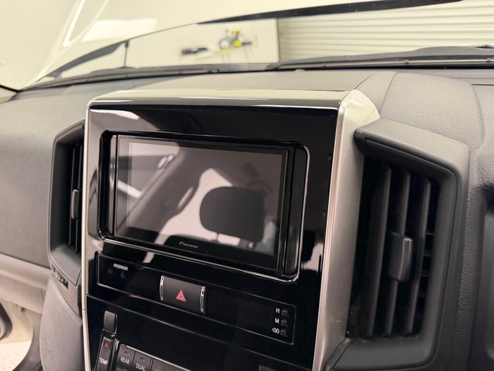 2020 Toyota Landcruiser GXL VDJ200R 4X4 Dual Range Crystal Pearl