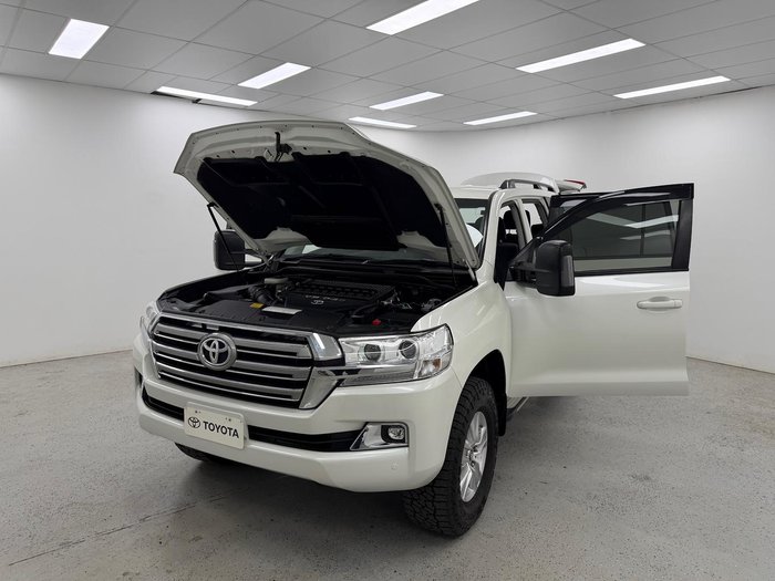 2020 Toyota Landcruiser GXL VDJ200R 4X4 Dual Range Crystal Pearl