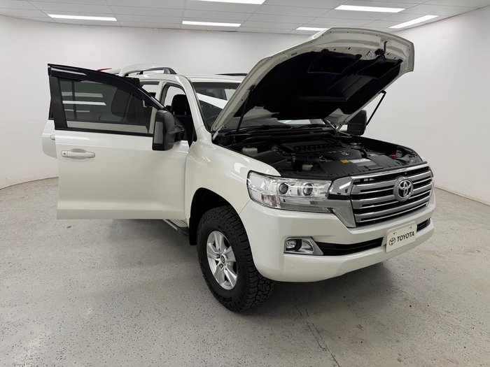 2020 Toyota Landcruiser GXL VDJ200R 4X4 Dual Range Crystal Pearl