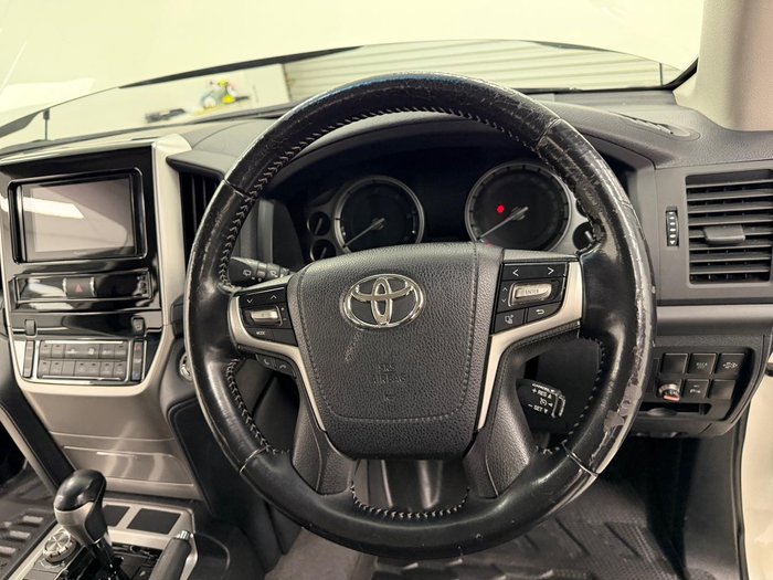 2020 Toyota Landcruiser GXL VDJ200R 4X4 Dual Range Crystal Pearl