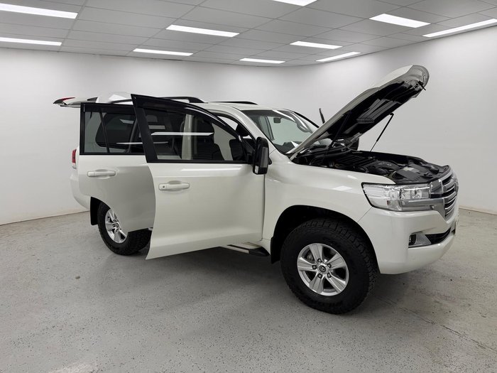 2020 Toyota Landcruiser GXL VDJ200R 4X4 Dual Range Crystal Pearl
