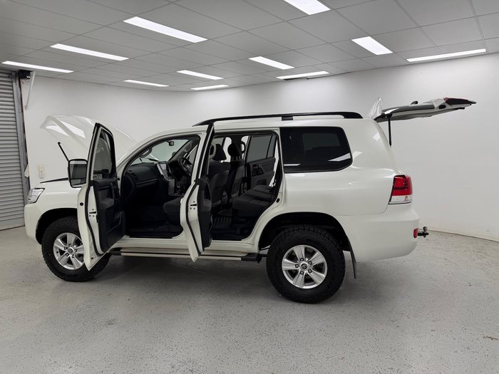 2020 Toyota Landcruiser GXL VDJ200R 4X4 Dual Range Crystal Pearl