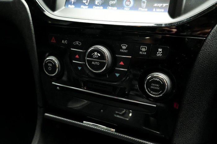 2015 Chrysler 300 SRT-8 Core Satin Vapour