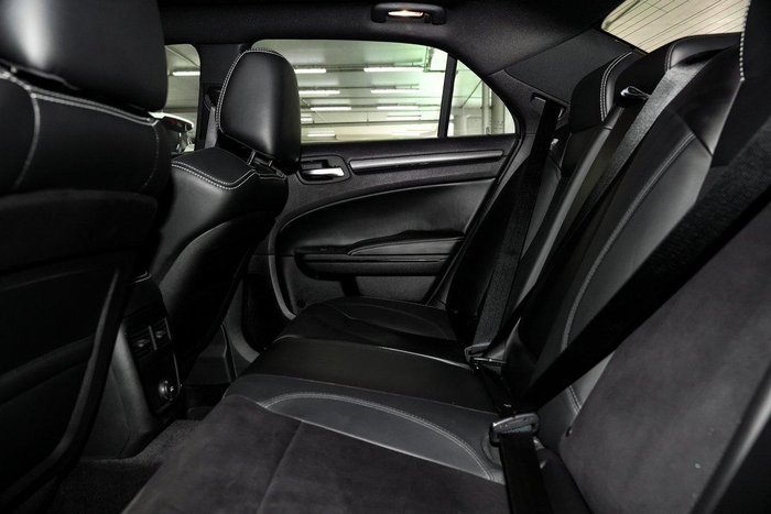 2015 Chrysler 300 SRT-8 Core Satin Vapour