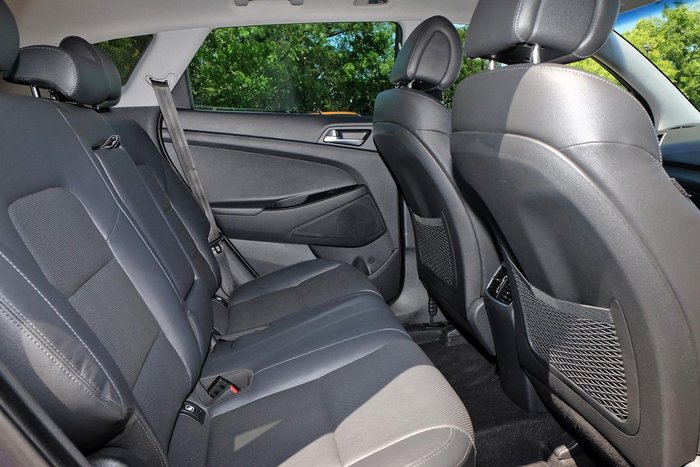 2016 Hyundai Tucson Highlander TLe AWD Pepper Grey