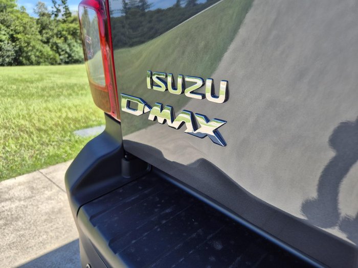 2025 Isuzu D-MAX X-RIDER