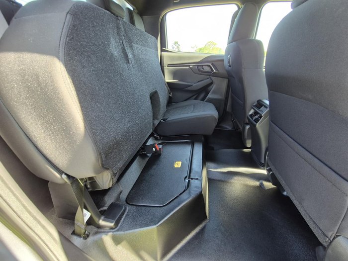 2025 Isuzu D-MAX X-RIDER