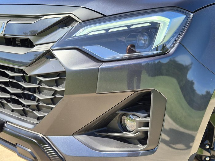 2025 Isuzu D-MAX X-RIDER